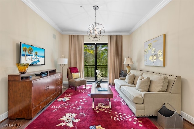 2550 Marquesa Royale Ln Unit 8-101, Naples, FL 34109 - living area with crown molding, a notable chandelier, baseboards, wood finished floors, and visible vents
