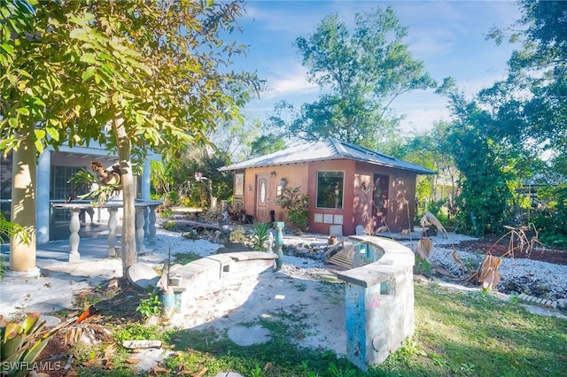 view of yard with a patio