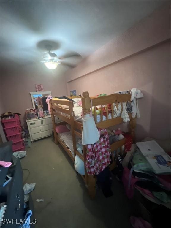 bedroom with ceiling fan