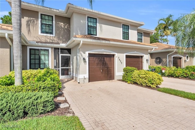 view of front facade with a garage