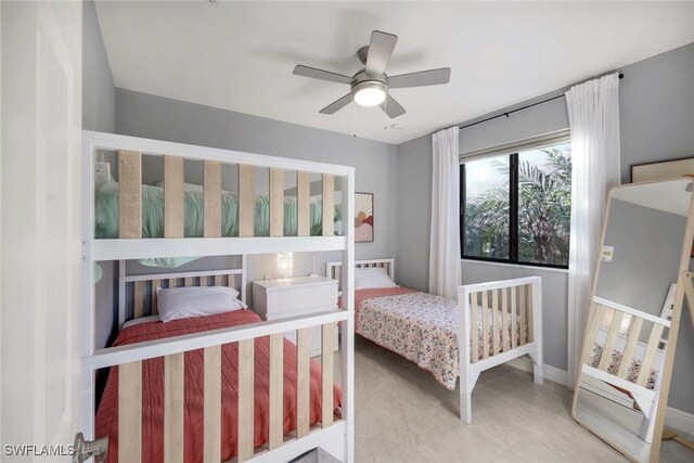 bedroom with ceiling fan