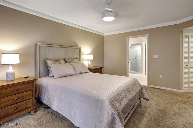 bedroom featuring light carpet, ensuite bath, ornamental molding, ceiling fan, and a closet