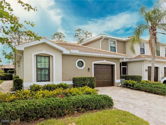 view of front of house featuring a garage