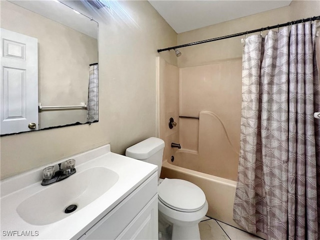 full bathroom featuring vanity, toilet, and shower / tub combo with curtain