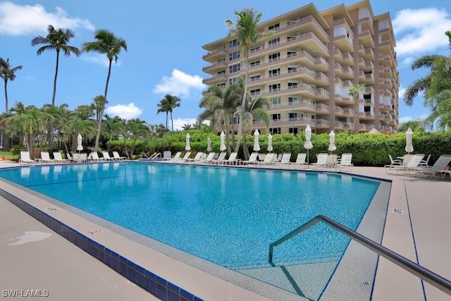 view of swimming pool featuring a patio