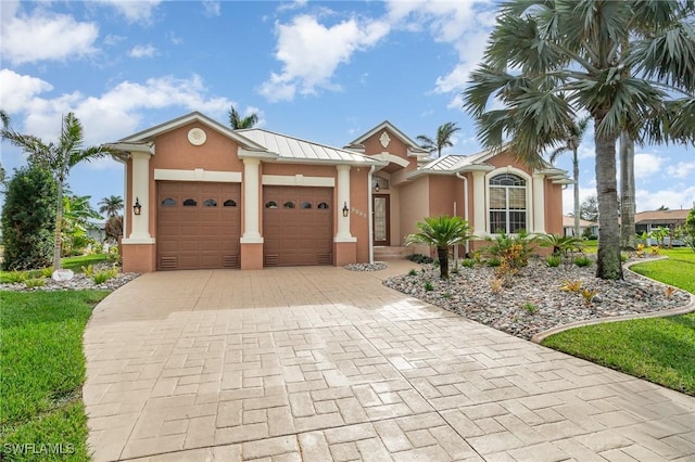 view of front facade with a garage