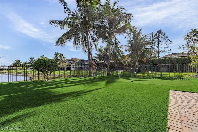 view of yard featuring a water view