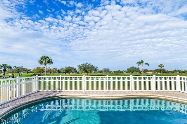 view of swimming pool