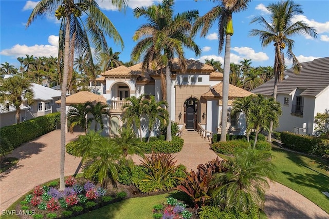 view of mediterranean / spanish-style home