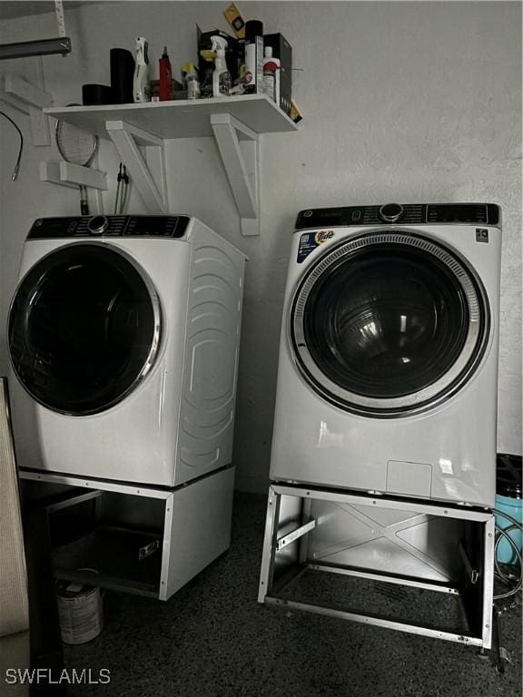 laundry area with washer / dryer