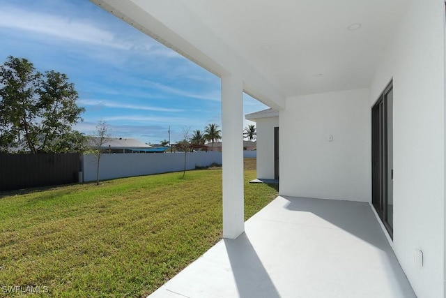 view of yard with a patio