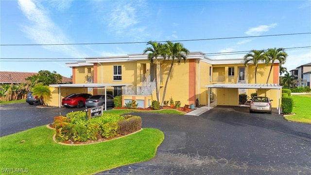 view of front of house with a front yard