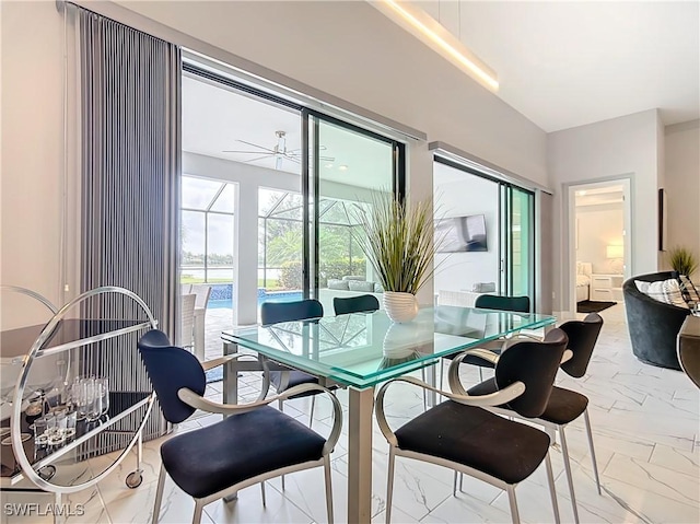 dining room with ceiling fan