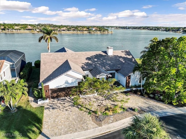 bird's eye view featuring a water view