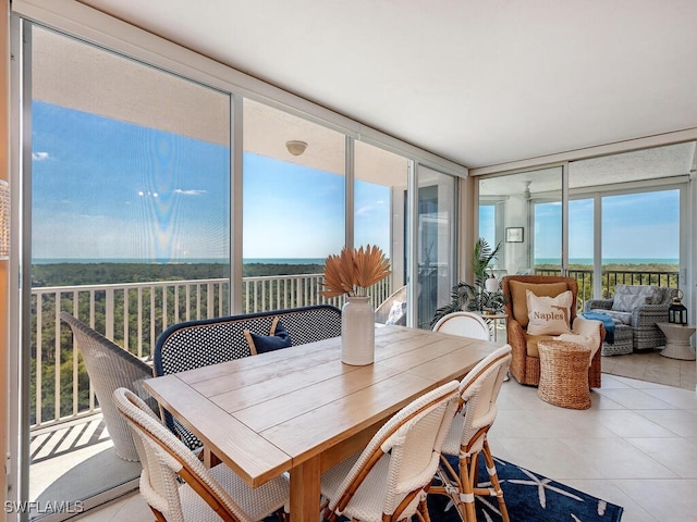 sunroom / solarium with a healthy amount of sunlight