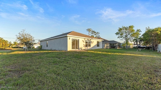 exterior space featuring a lawn