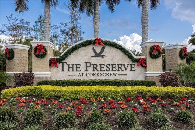 view of community / neighborhood sign