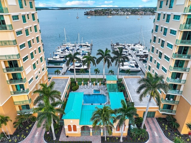 bird's eye view featuring a water view