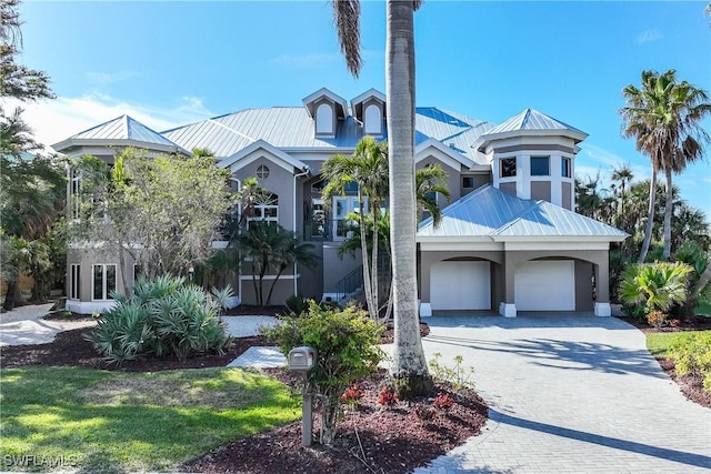 view of front of house featuring a garage