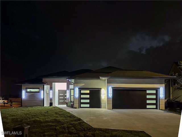 view of front of house featuring a garage