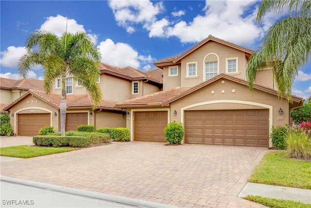 view of front of home featuring a garage