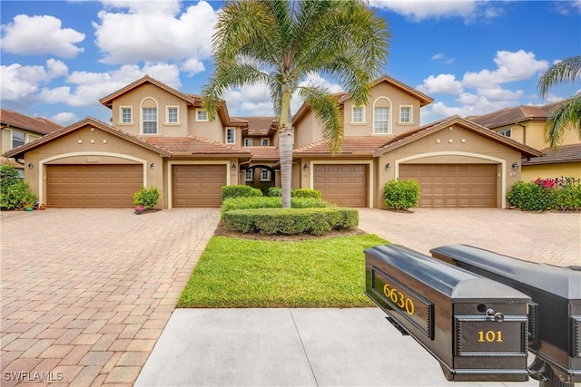 view of front of home featuring a garage