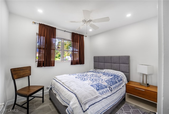 bedroom with ceiling fan