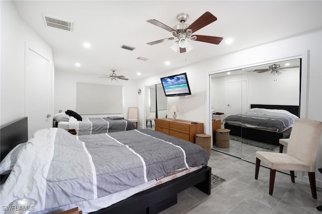 bedroom featuring ceiling fan