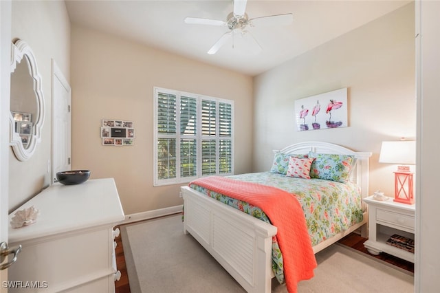 bedroom featuring ceiling fan