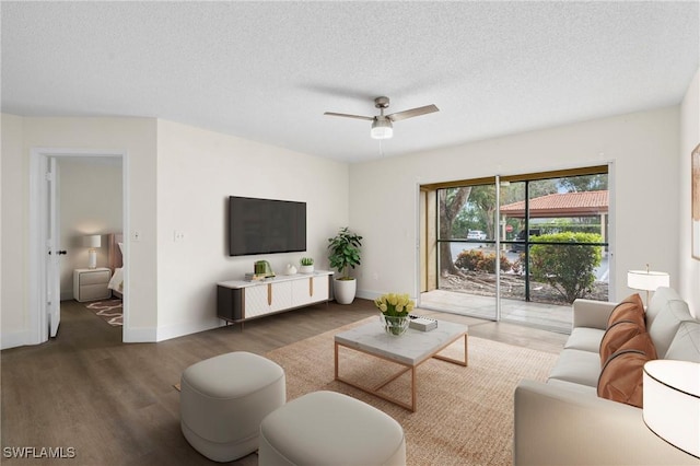 8950 Colonnades Ct E Unit 815, Bonita Springs, FL 34135 - photo 2