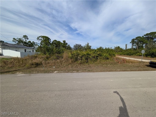 Listing photo 3 for 845 Cervantes St E, Lehigh Acres FL 33974