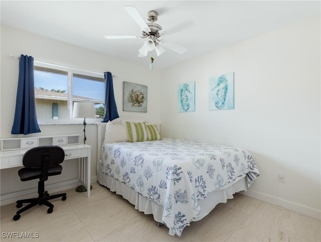 bedroom with ceiling fan