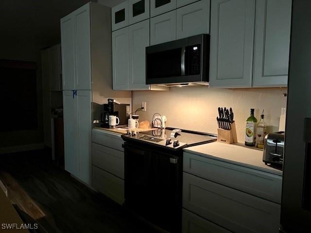 kitchen with range with electric cooktop