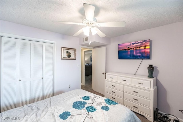 bedroom with ceiling fan, a closet, and a textured ceiling