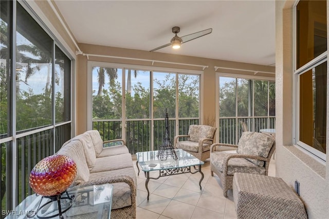 sunroom / solarium with ceiling fan