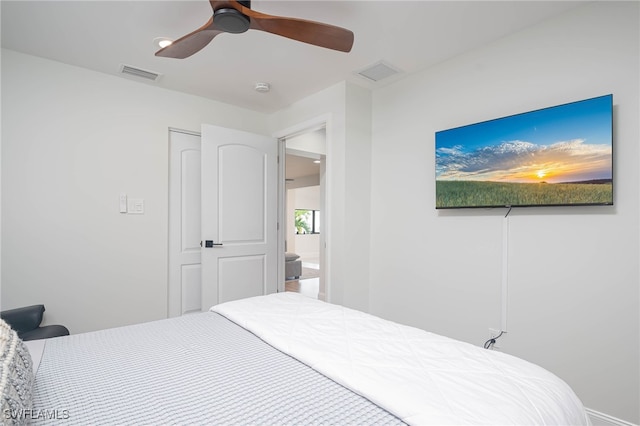 bedroom featuring ceiling fan