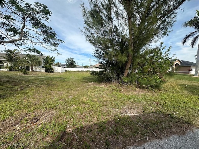 Listing photo 2 for 1709 SW 43rd Ln, Cape Coral FL 33914