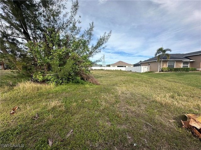 Listing photo 3 for 1709 SW 43rd Ln, Cape Coral FL 33914