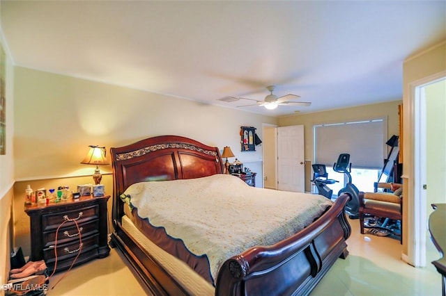 bedroom with ceiling fan