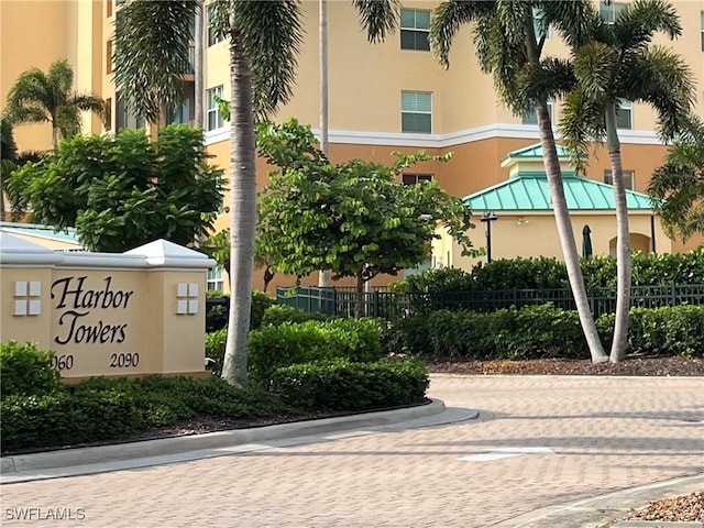 view of community / neighborhood sign