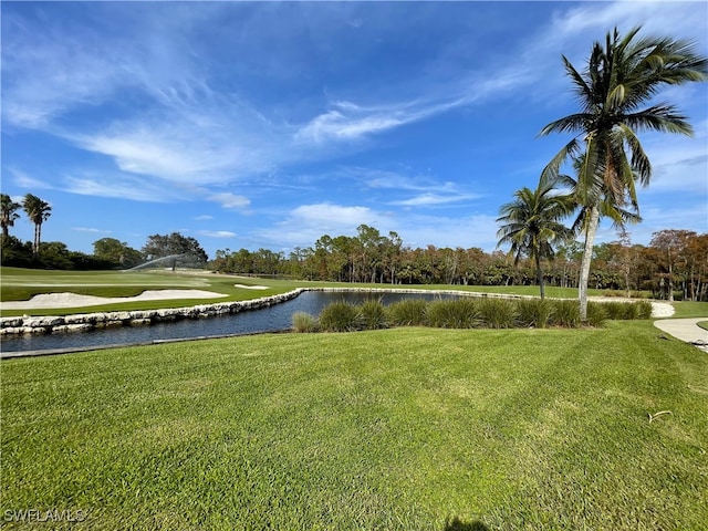 view of yard featuring a water view