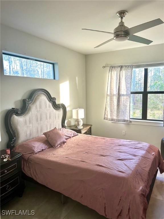 bedroom featuring ceiling fan