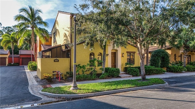 view of mediterranean / spanish-style house