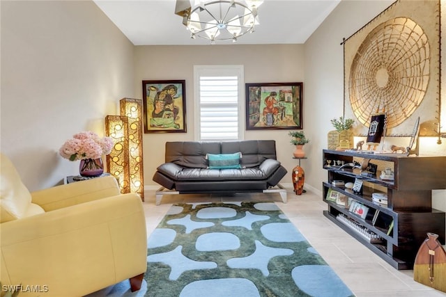 sitting room with an inviting chandelier