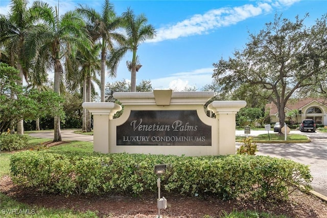 view of community / neighborhood sign