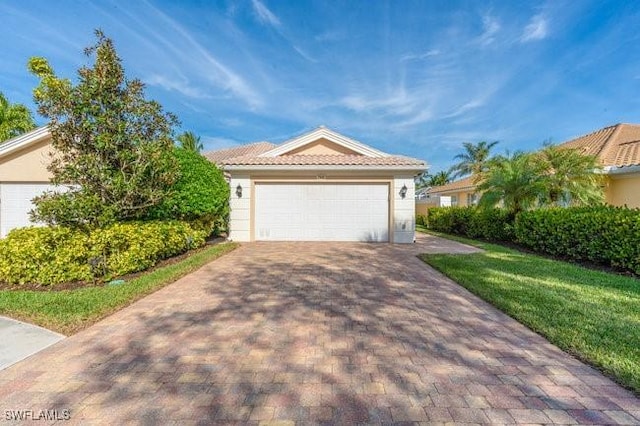 view of front of house with a garage