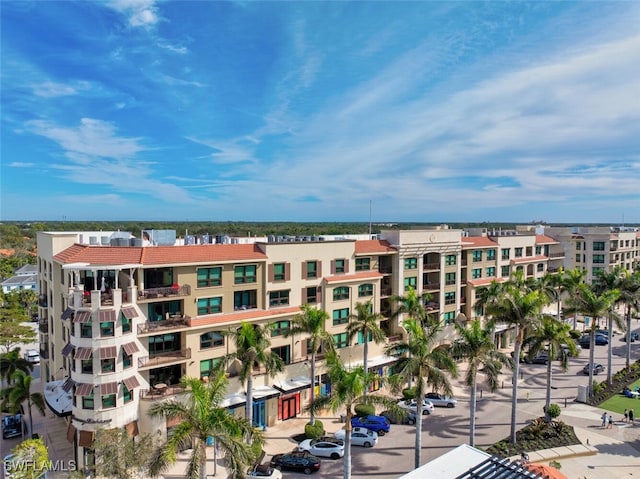 view of apartment building / complex