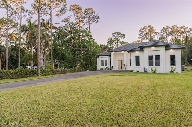 exterior space featuring a yard