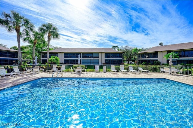 view of swimming pool