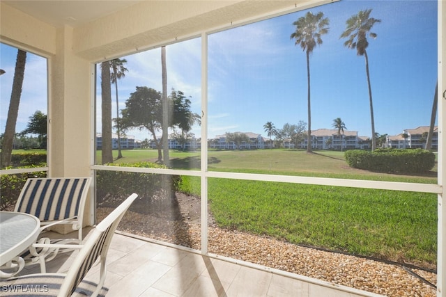 view of sunroom / solarium